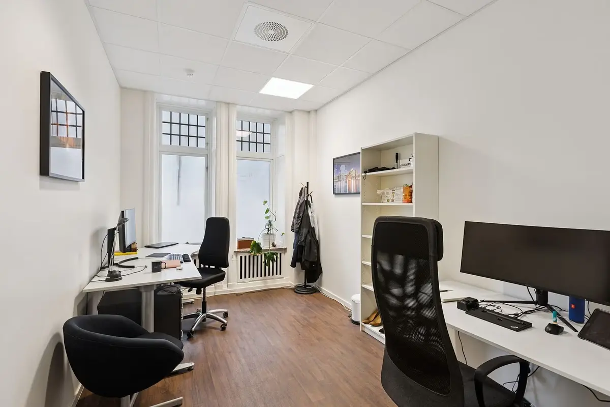 Move-In Ready Office Space of 341 sqm GFA at Grensen 16 - workspace