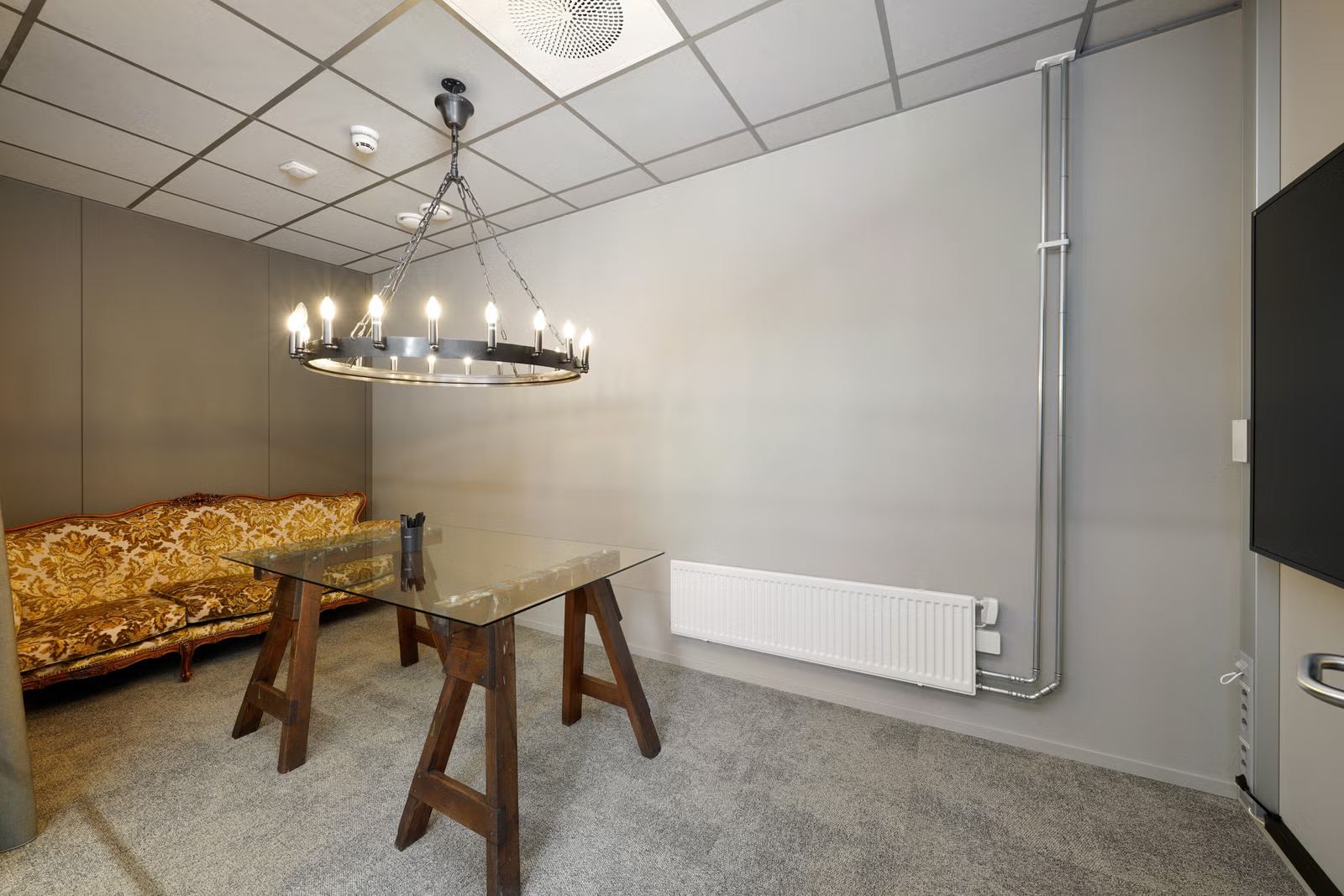 Cellekontor i moderne og funksjonelt kontorbygg - Moterom