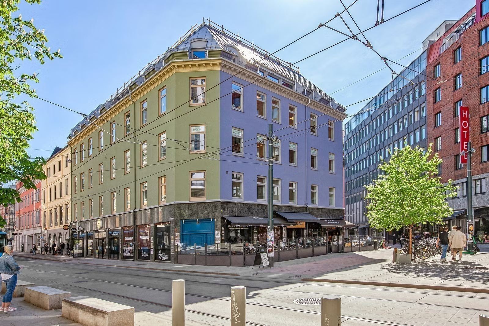 Central and bright 197 sqm GFA office space opposite the courthouse - Facade