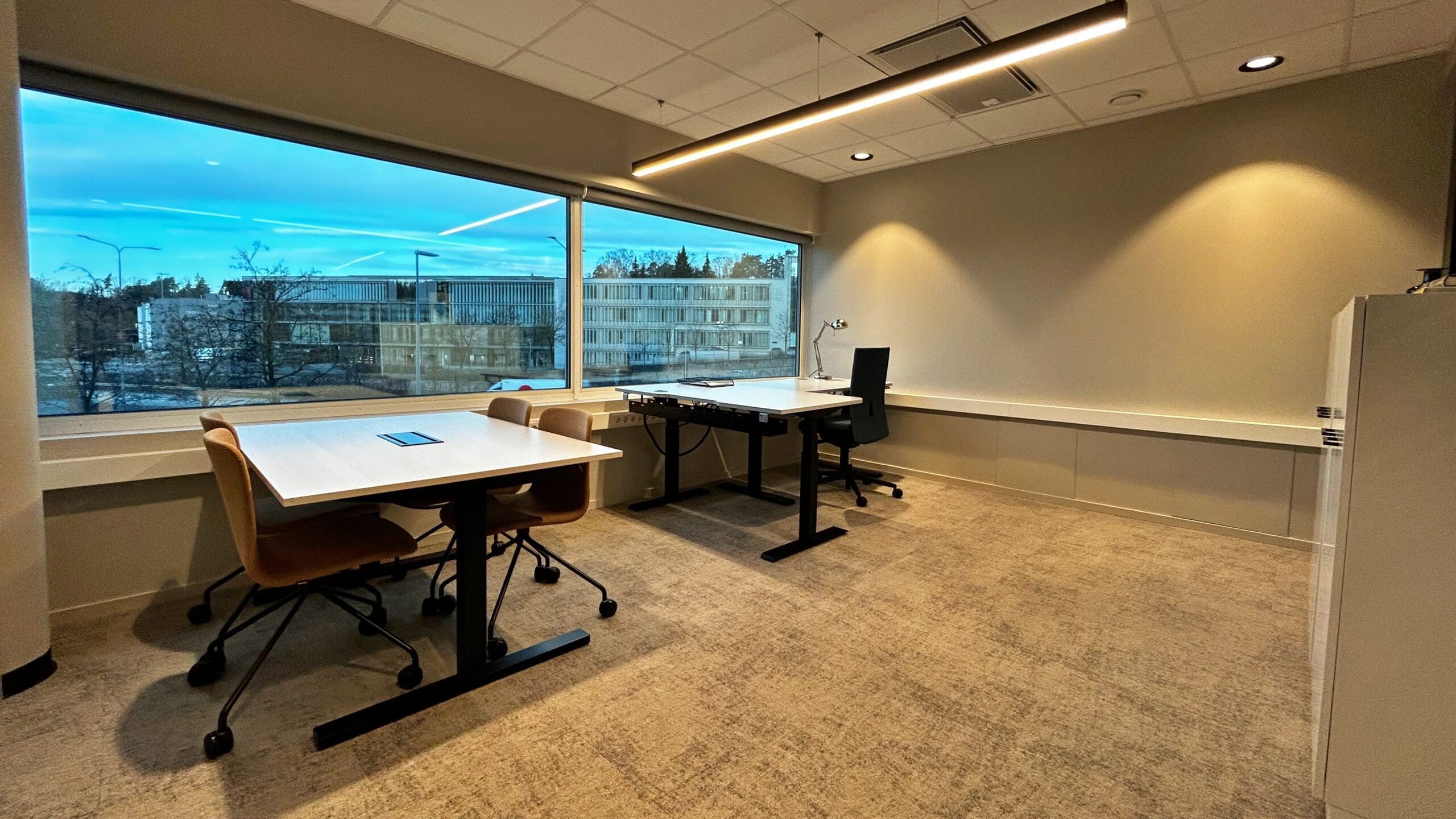 Office for 2-4 employees right by Lysaker Station - Workspace