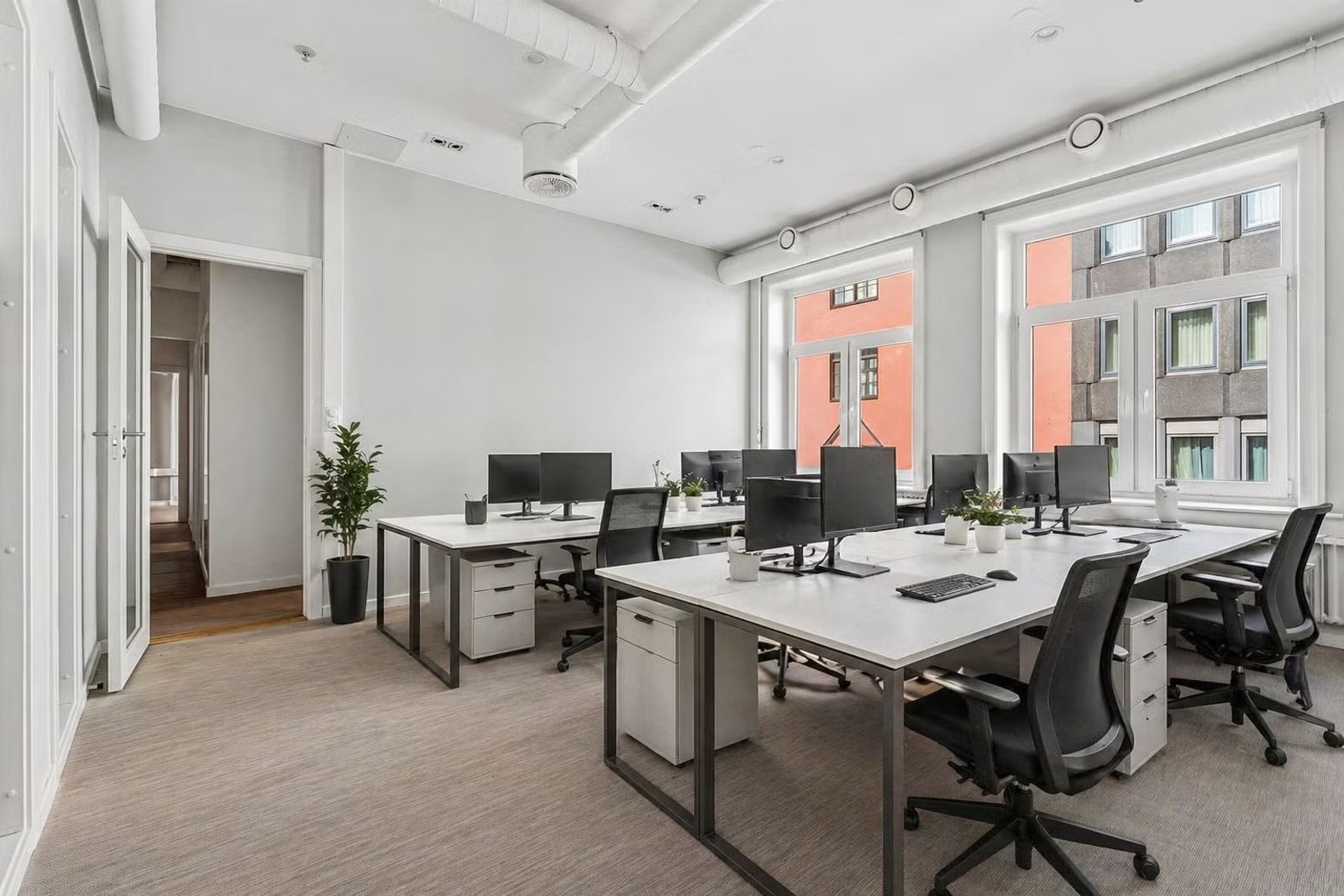 Bright and move-in ready office premises in Rosenkrantz gate with a highly central location - Workspace