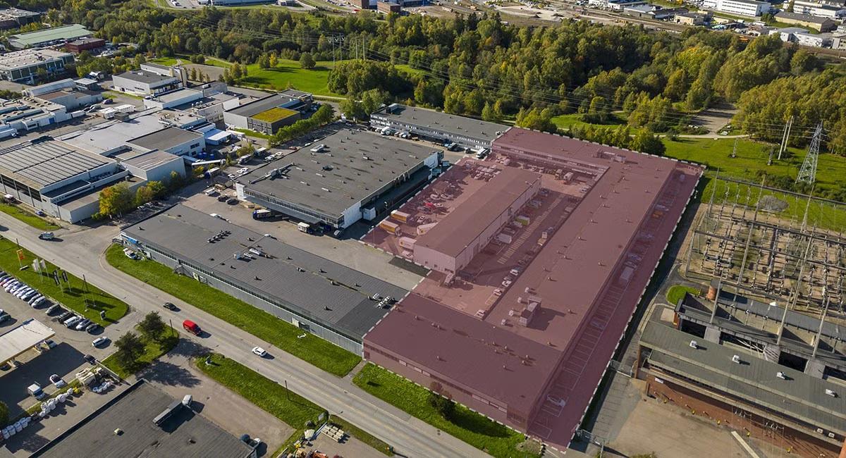 731 sqm efficient high-Ceiling warehouse with drive-in Gate and Ramp at Furuset - Facade