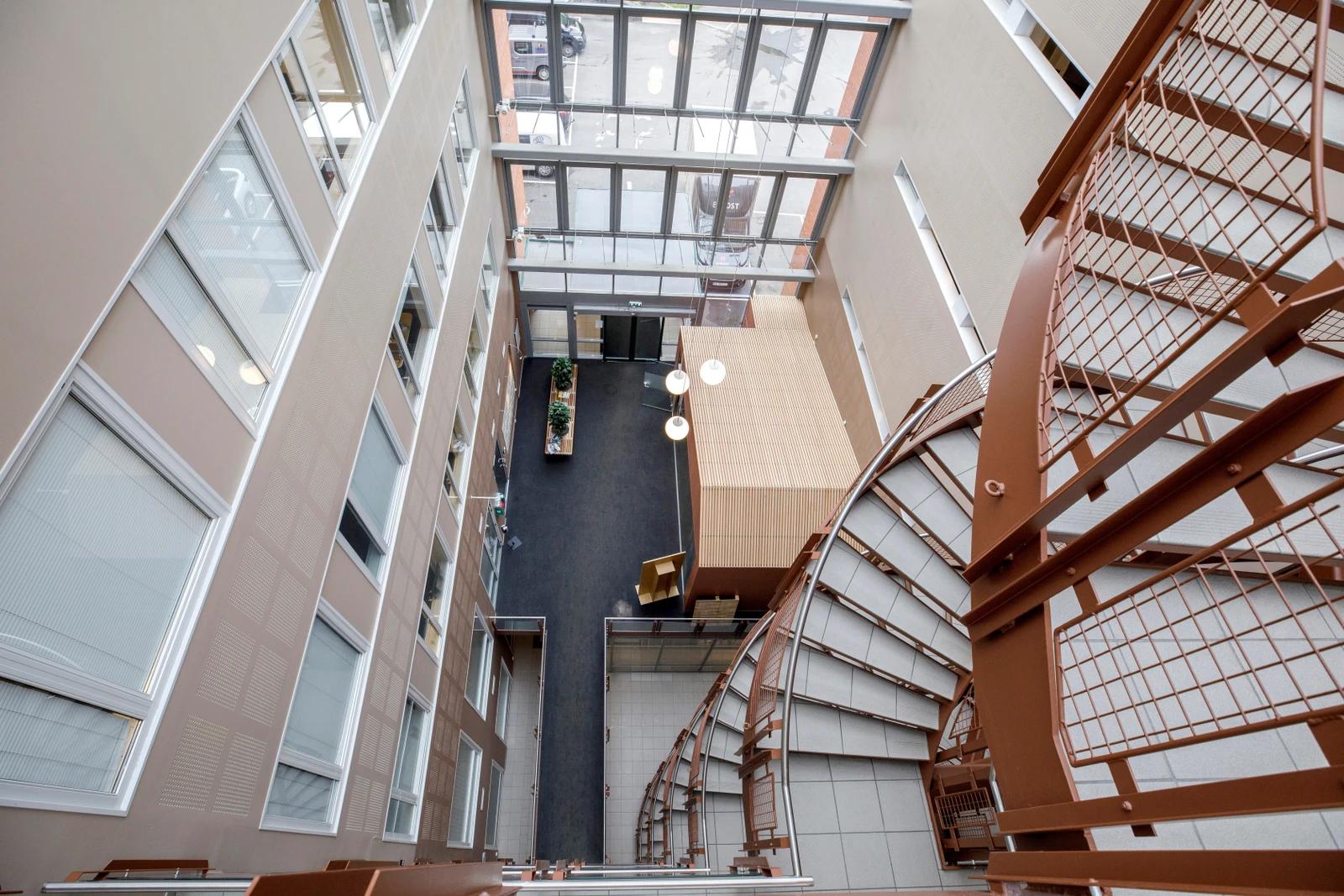 Office for rent in prime location at Alna - Facilities