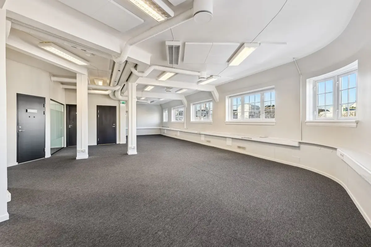 Kontorlokale i toppetasjen på 318,7 m² BTA ved Jernbanetorget - kontor