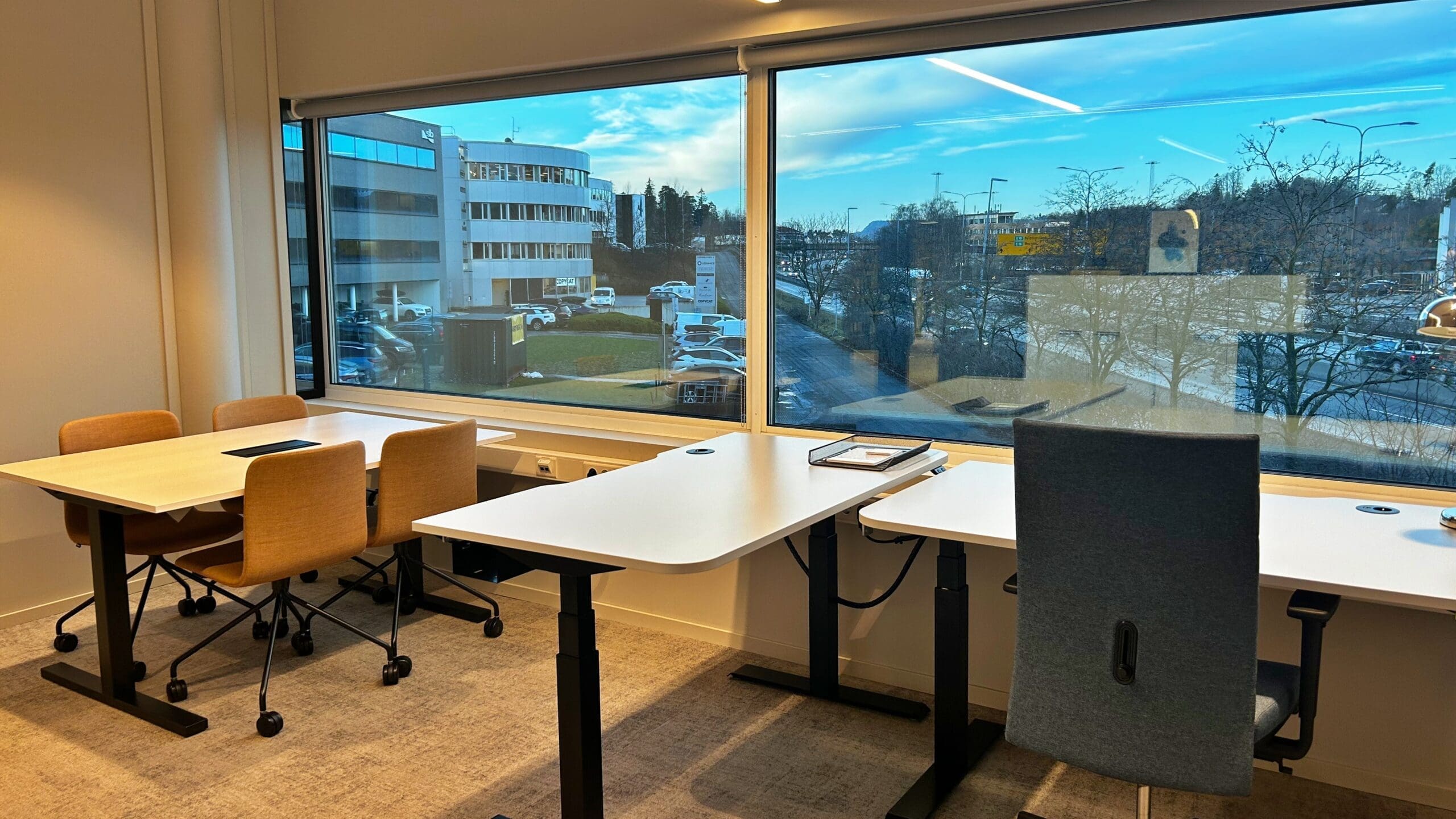 Office for 2-4 employees right by Lysaker Station - Workspace