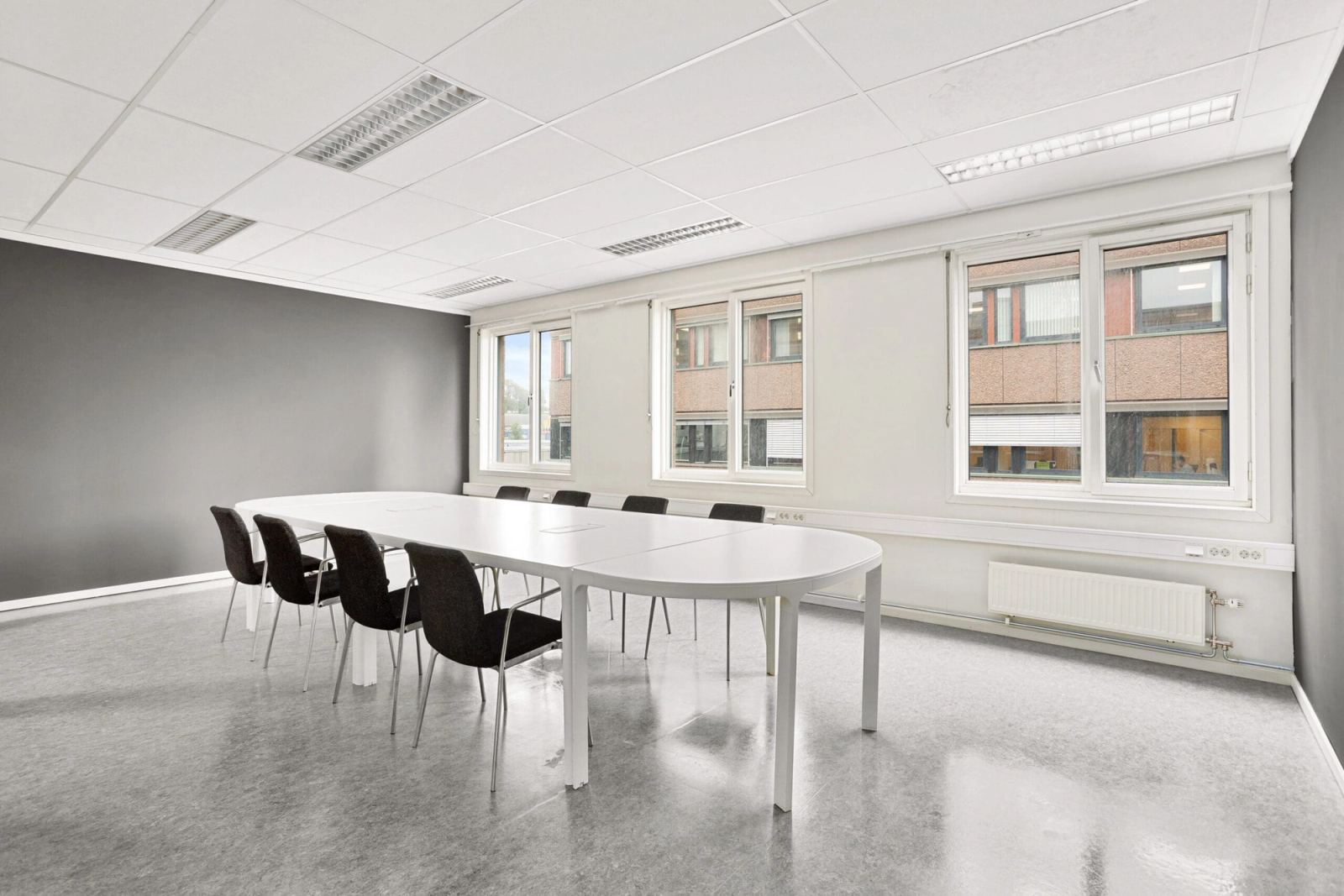 Private offices for rent right by Økern metro station - Østre Aker vei 17, Oslo
