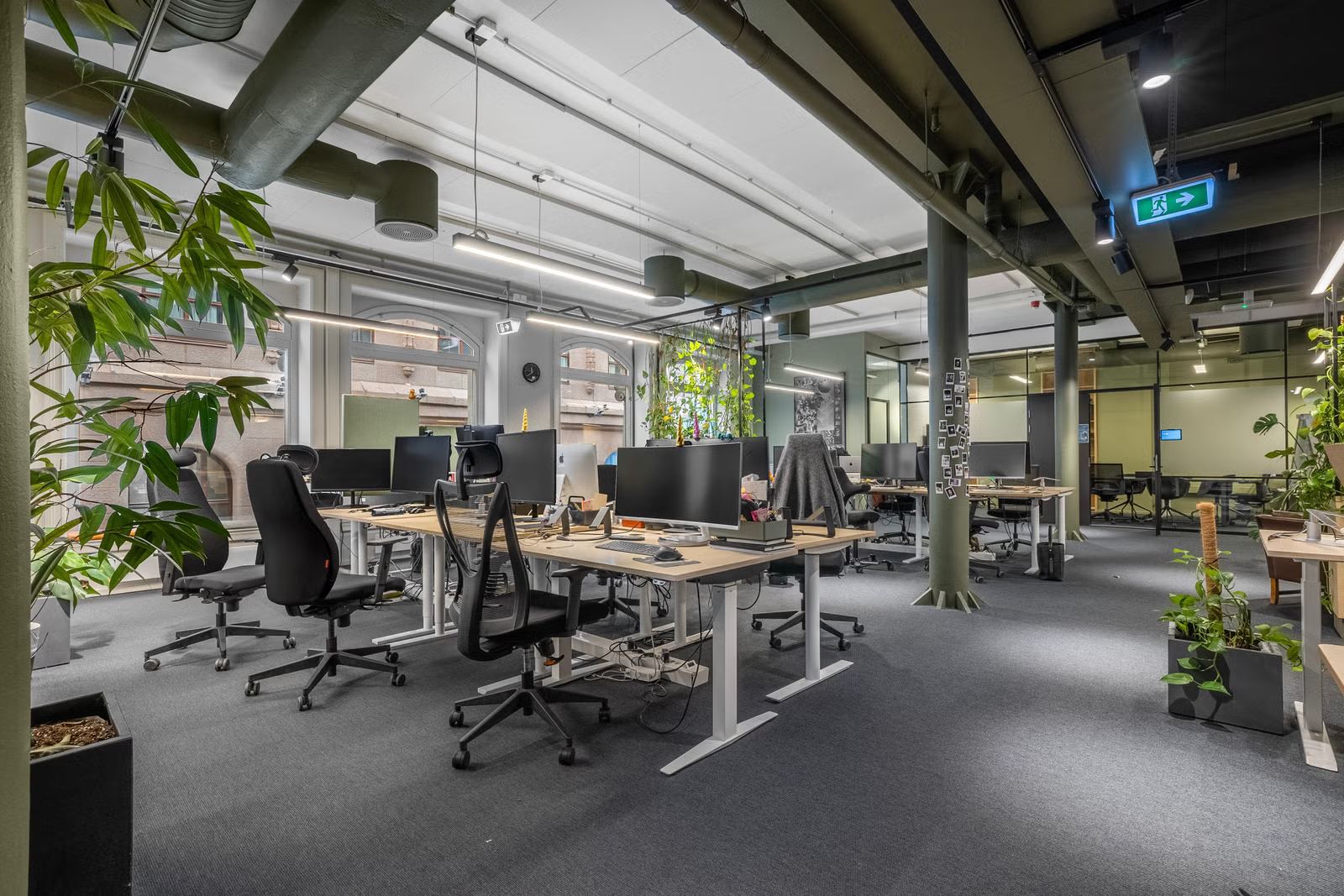 Stort og lyst kontorlokale med god takhøyde i Kvadraturen, totalrenovert 2017 - Kontor