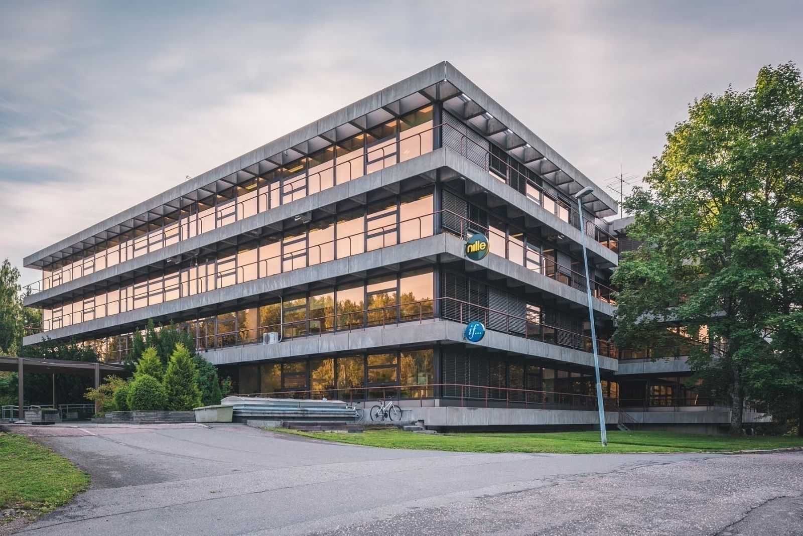 Moderne og fleksibelt kontorlokale i grønne omgivelser - Trollåsveien 4