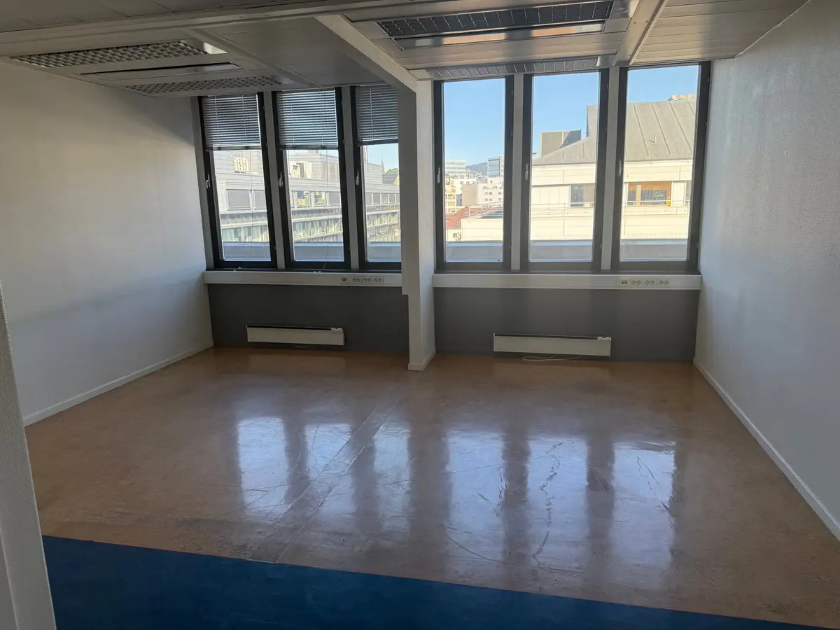 Central 133 sqm GFA 9th-Floor Office Space at Storgata 32 / Gunerius - workspace