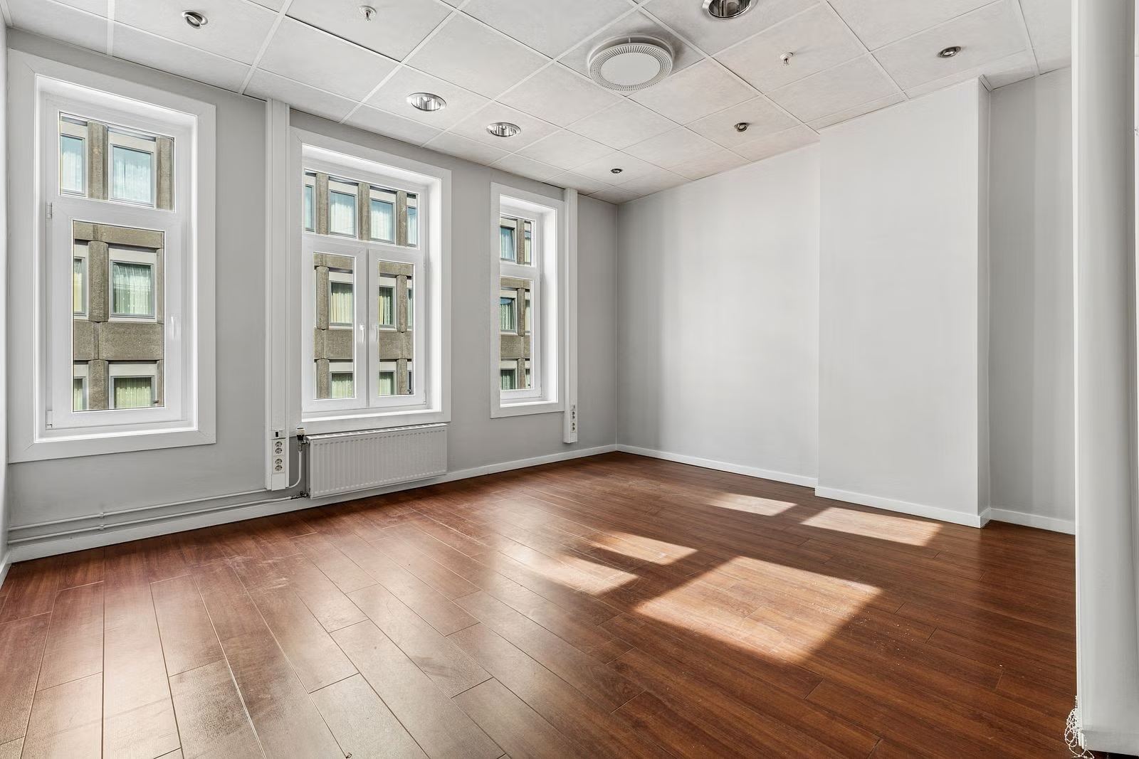 Bright and move-in ready office premises in Rosenkrantz gate with a highly central location - Workspace