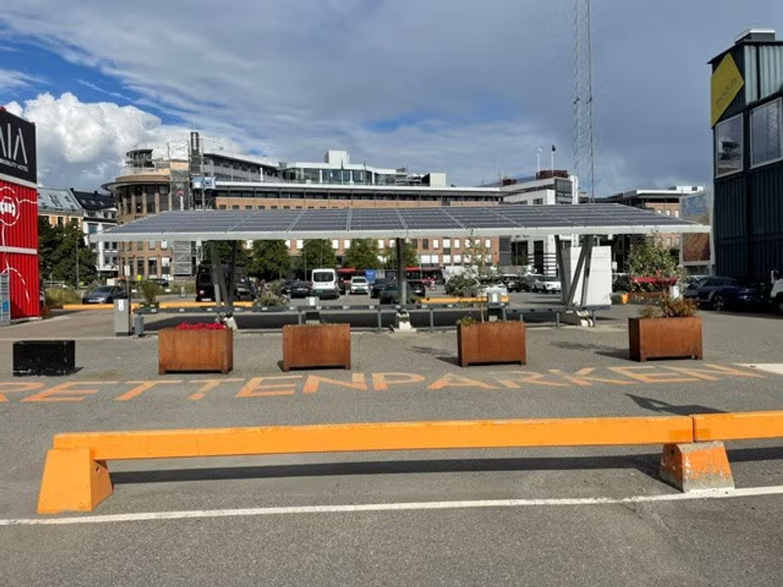 Prime Opportunity at Filipstad: Up to 11 Central Parking Spaces with EV Charging - Premises