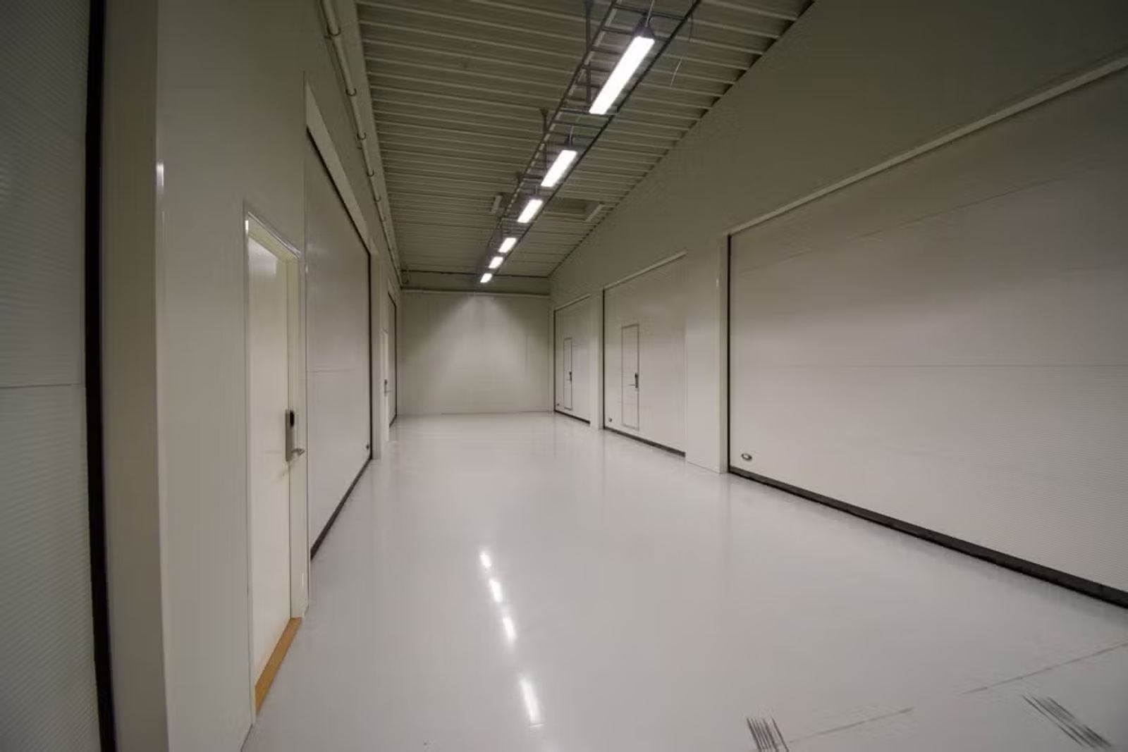 Modern 33.5 sqm Warehouse Unit in Ytre Sandviken with Optional Office Space - Warehouse