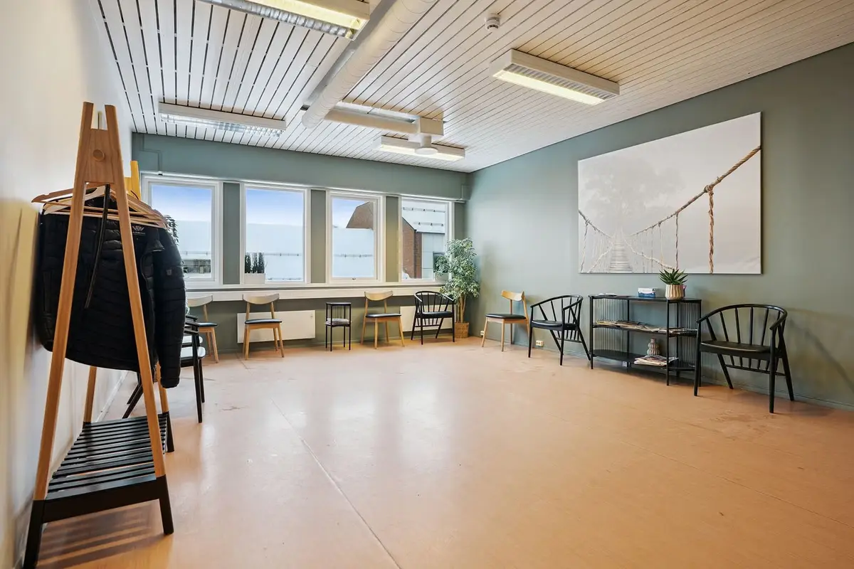 Romslig helse- og kontorlokale på 523 m² BTA i 4. etasje ved Torgveien 10 - lokale
