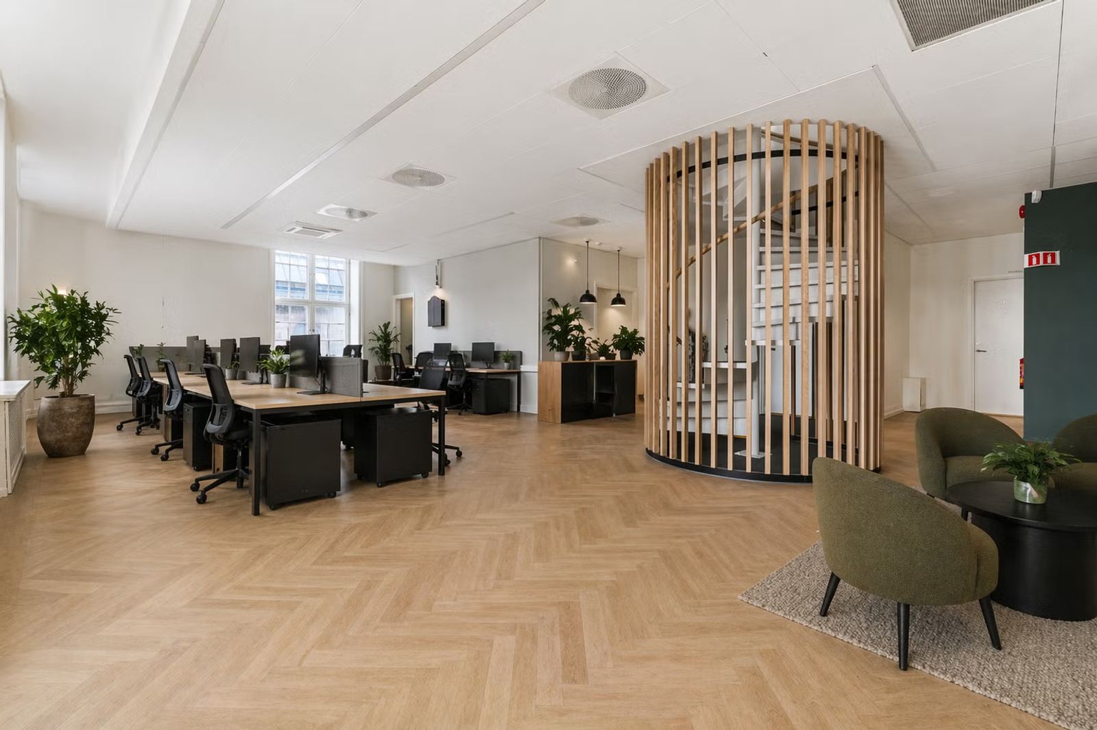 Spacious and bright office space across two floors (537 sqm GFA) on Karl Johans gate - Workspace