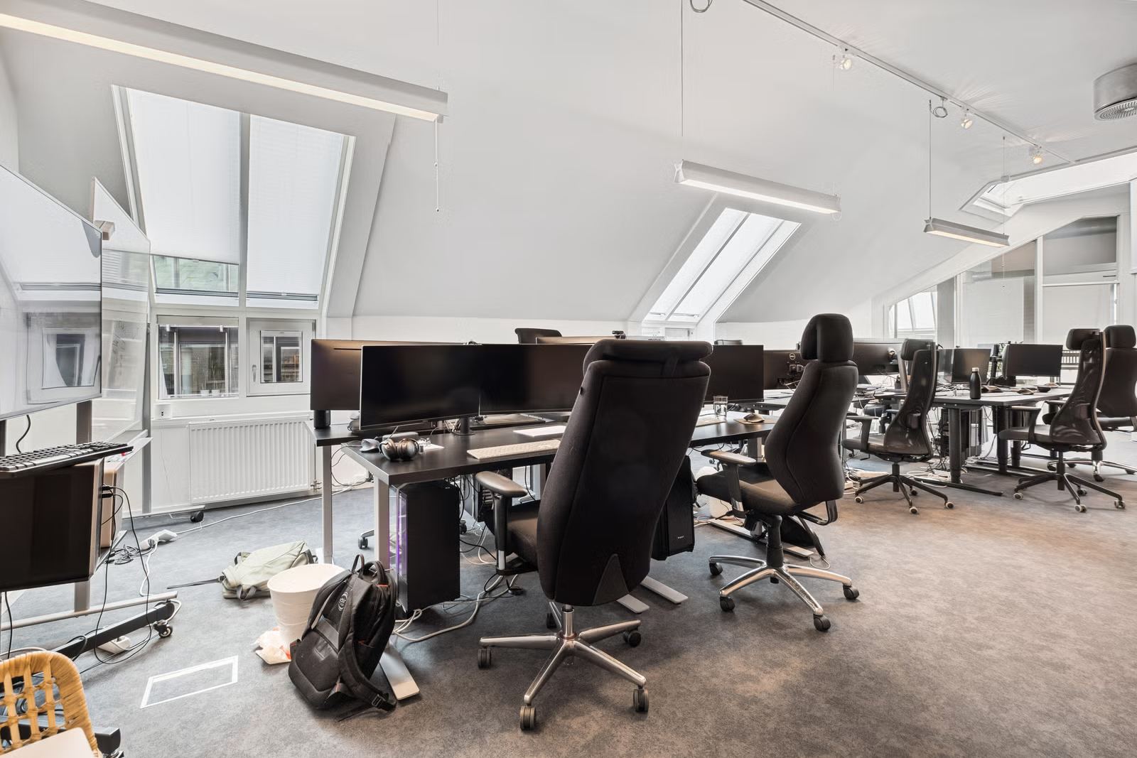 Bright and Move-In Ready 255 sqm GFA Top-Floor Office at Lille Grensen 3 - Workspace