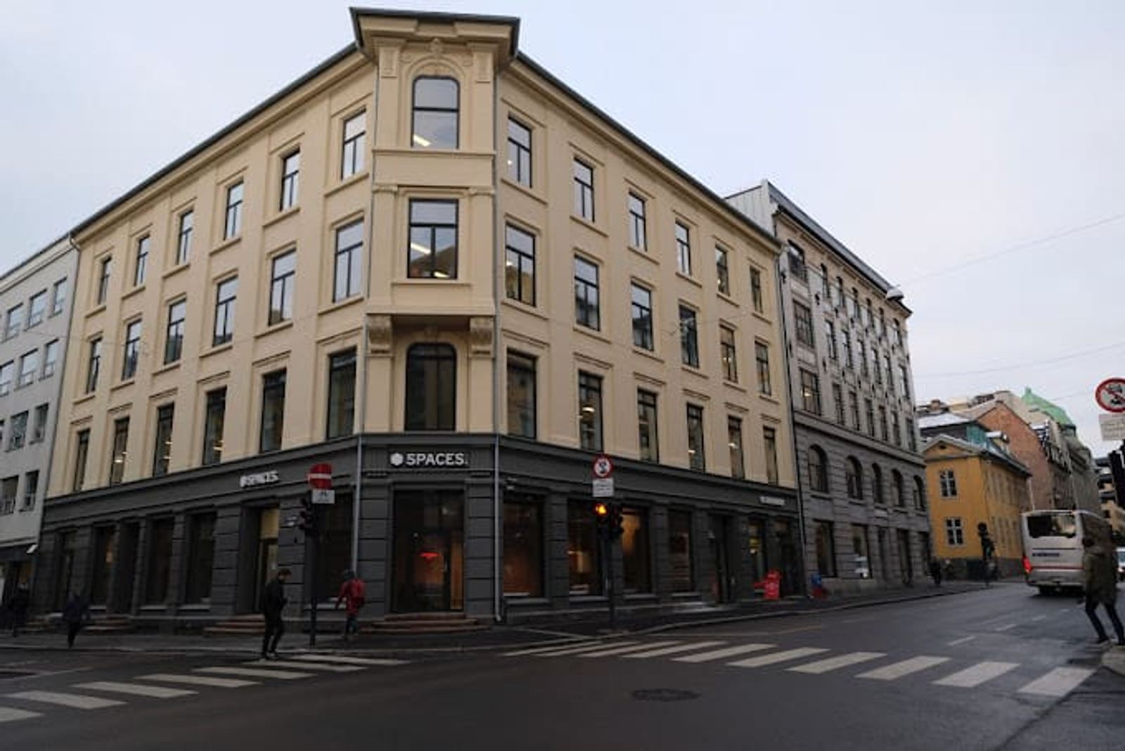 Kontor for 4-6 ansatte i hjertet av Kvadraturen - Tollbugata 8, Oslo