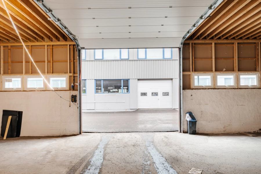 Funksjonelt og sentralt lagerlokale på 125 m² til leie