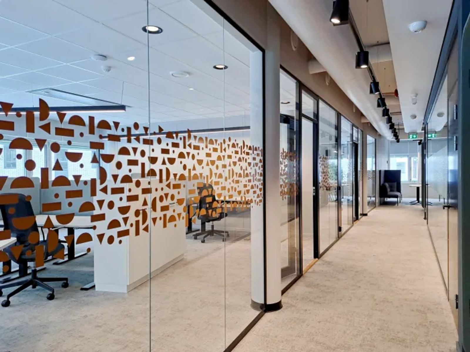 Office for 2-4 employees right by Lysaker Station - Facilities