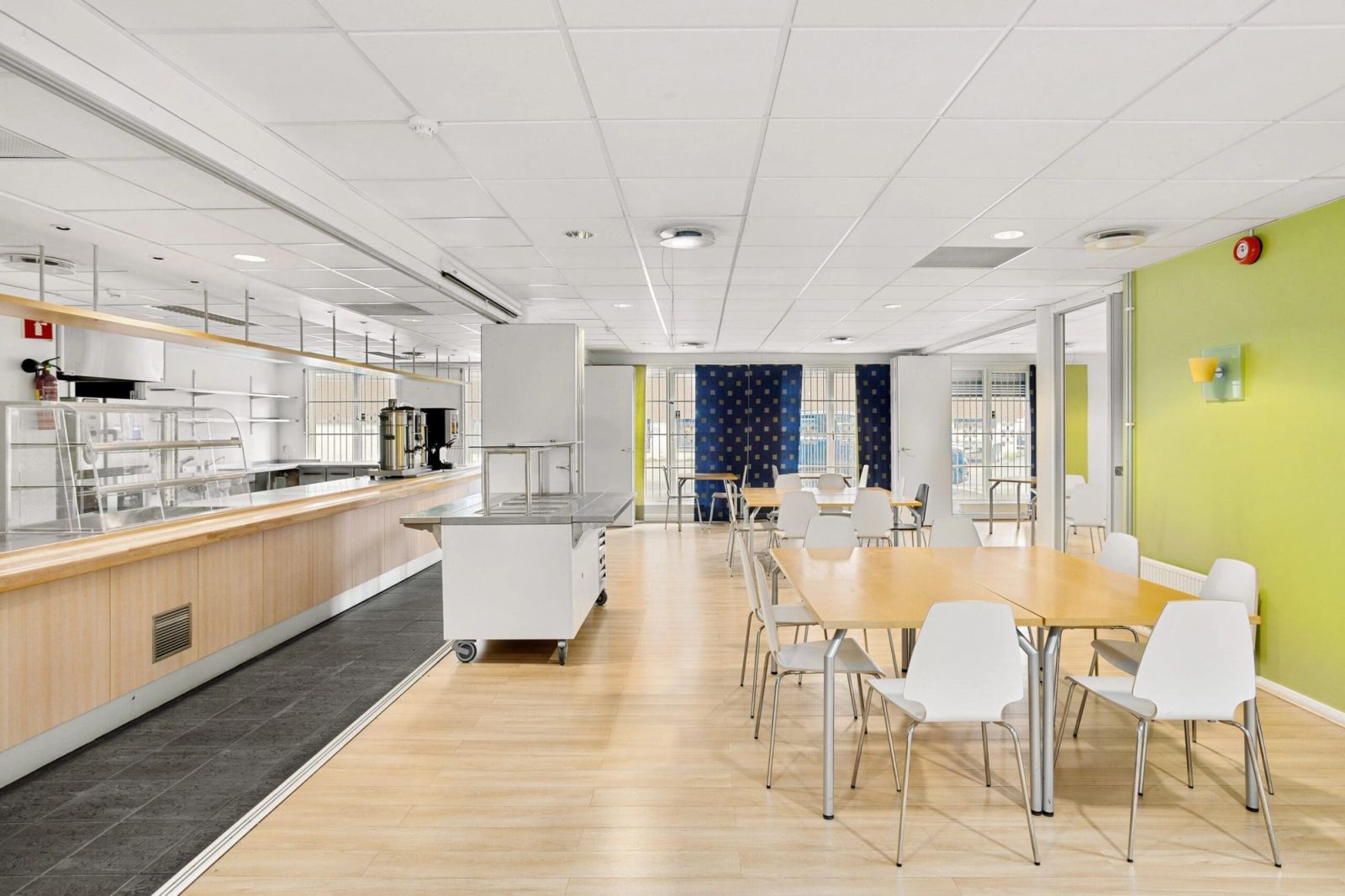 Private offices for rent right by Økern metro station - Facilities