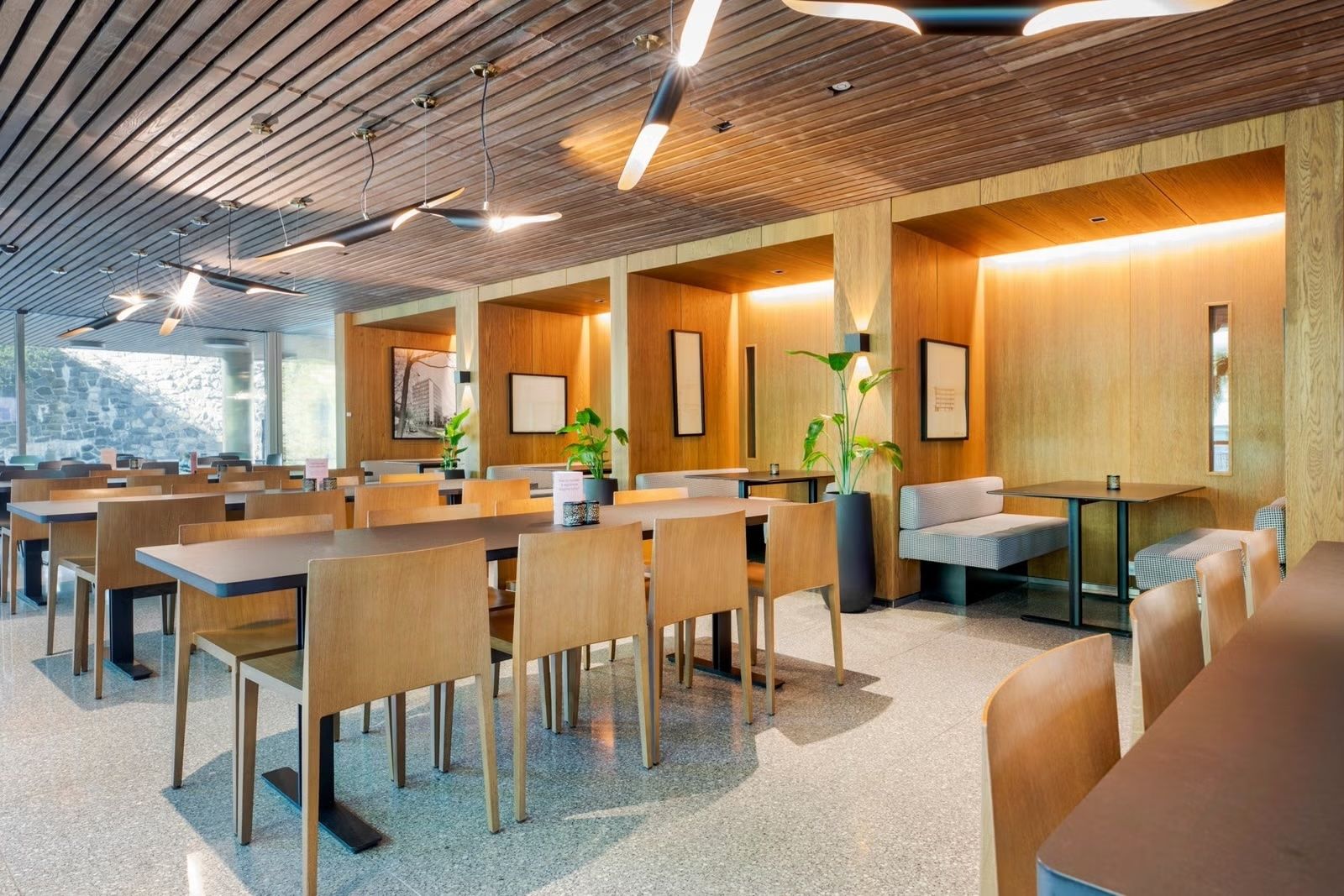 Modern Furnished 343 sqm Offices by the Royal Palace – Flexible Terms - Facade