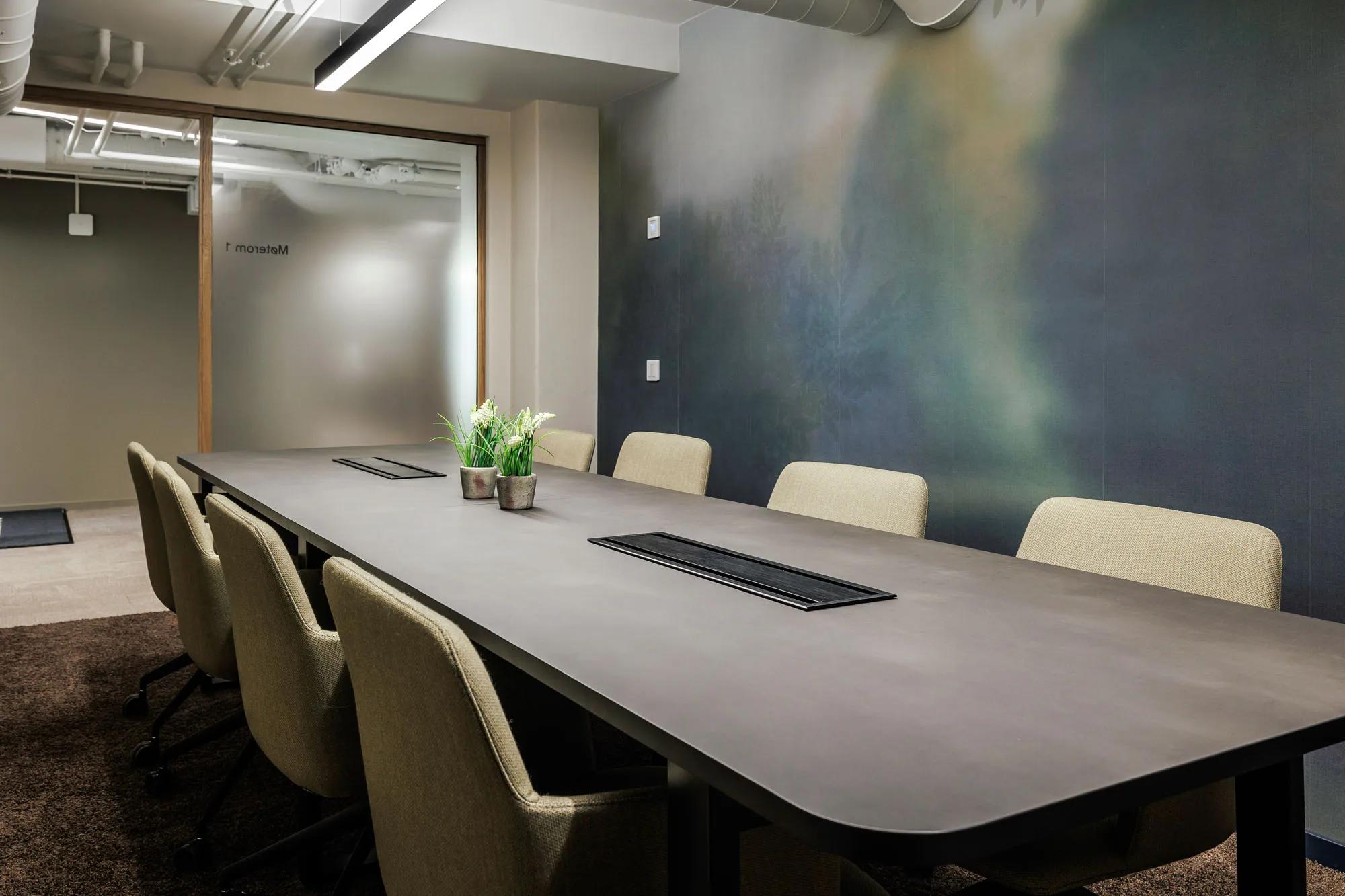 Kontor for 2-4 ansatte sentralt i Kvadraturen - Moterom