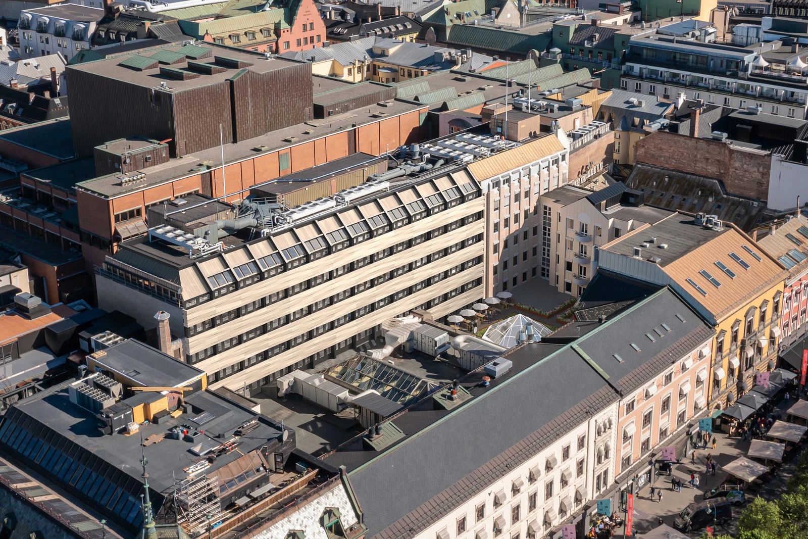 Kontor med topp beliggenhet i Karl Johans gate - Fasade