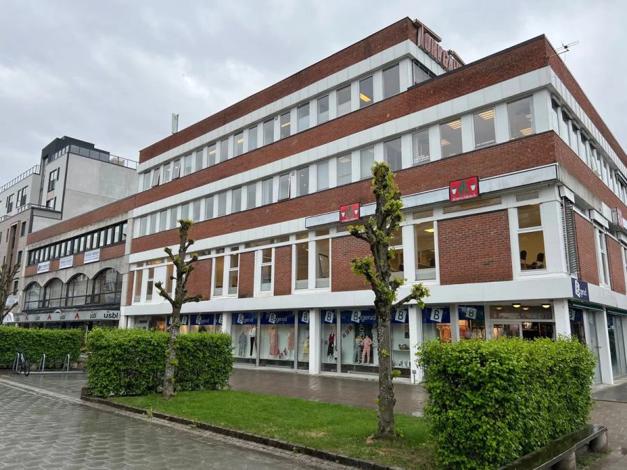 Romslig helse- og kontorlokale på 523 m² BTA i 4. etasje ved Torgveien 10