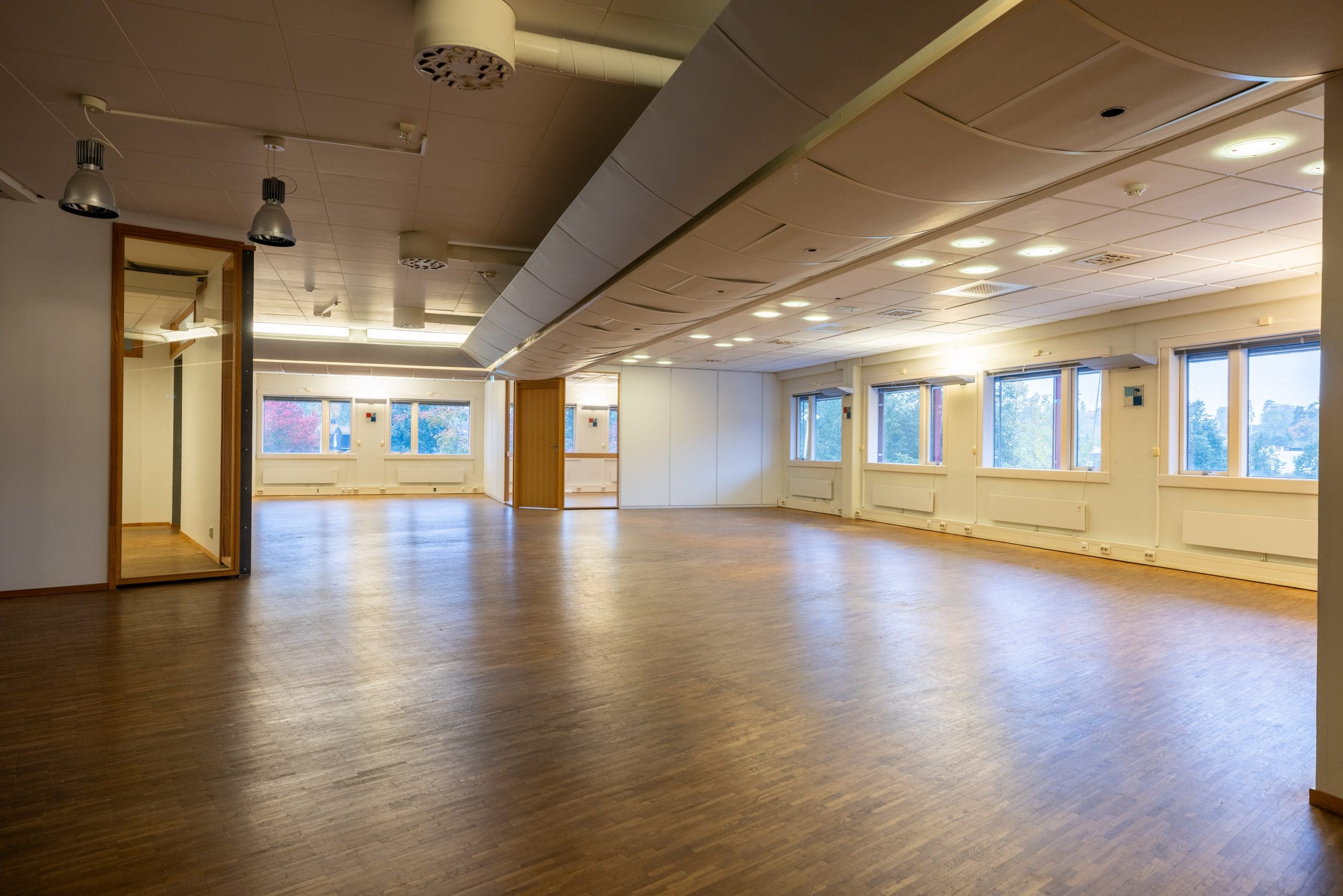 Kontor til leie på 600 kvm sentralt på Høvik - Kontor