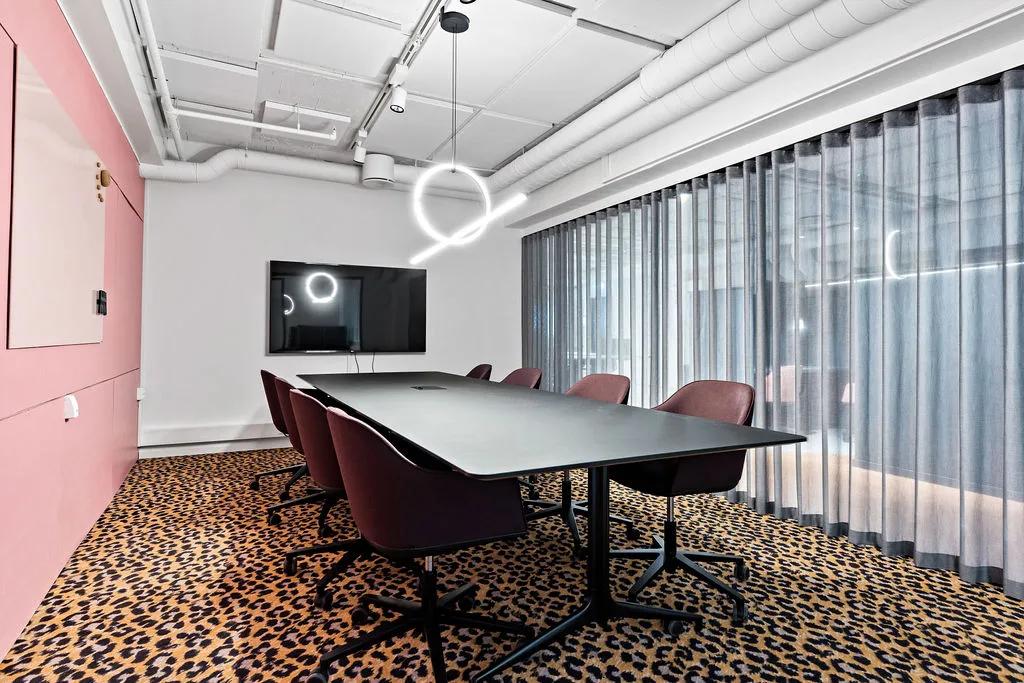 Office for 8–10 employees near Oslo Cathedral - Meeting room