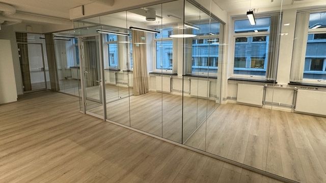 Luftig kontorlokale til leie midt mellom Tullinløkka og Tinghuset