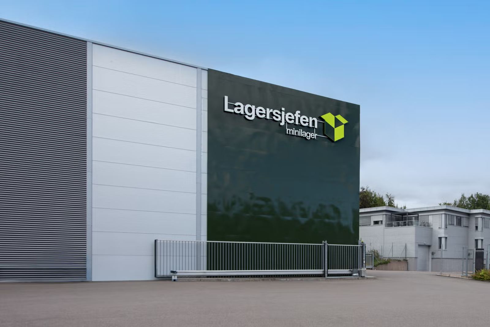 Modern 105,5 sqm Storage Unit with Easy Access in Nøtterøy  - Harpunveien 8 