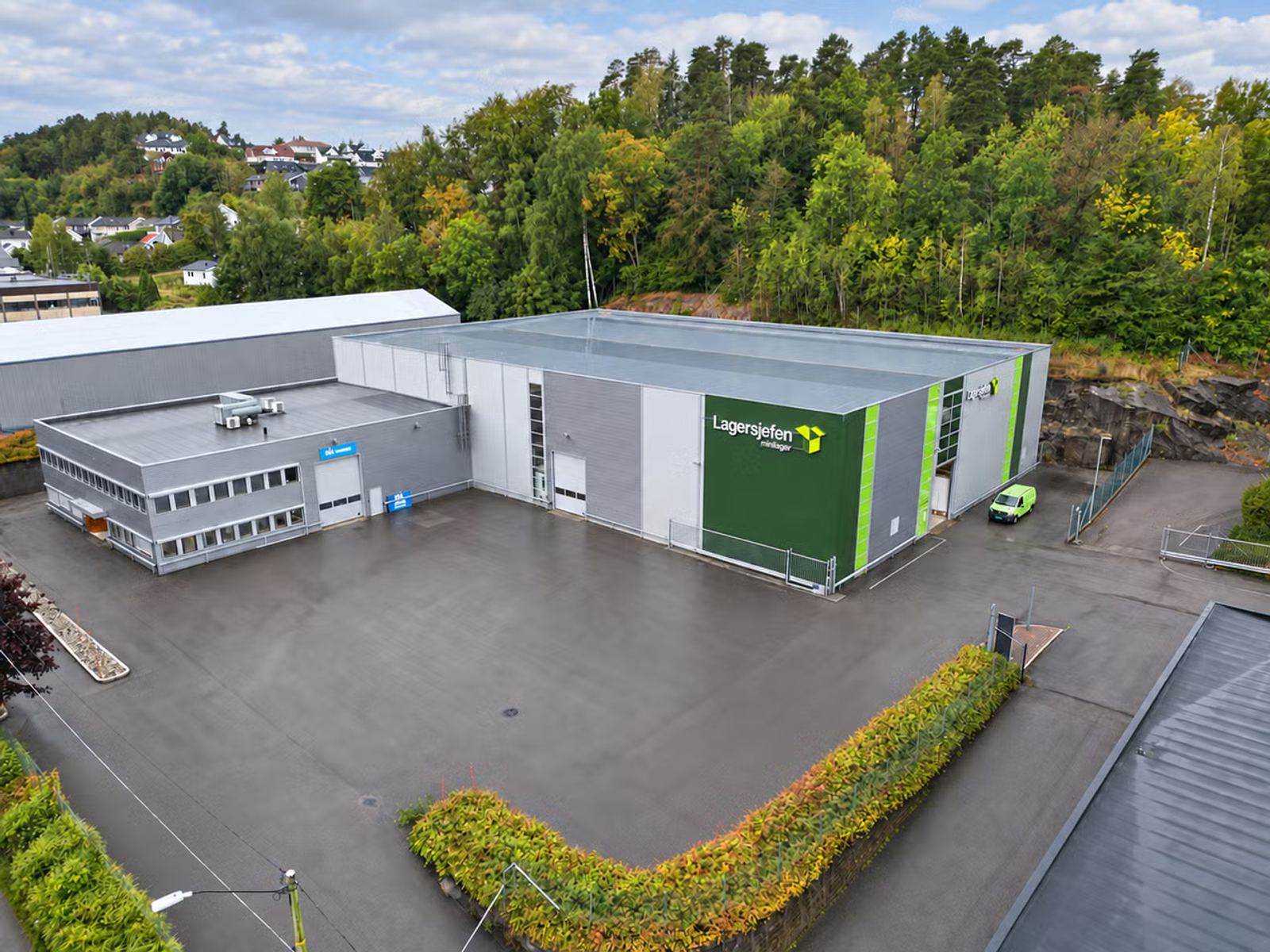 Modern 105,5 sqm Storage Unit with Easy Access in Nøtterøy  - Facade