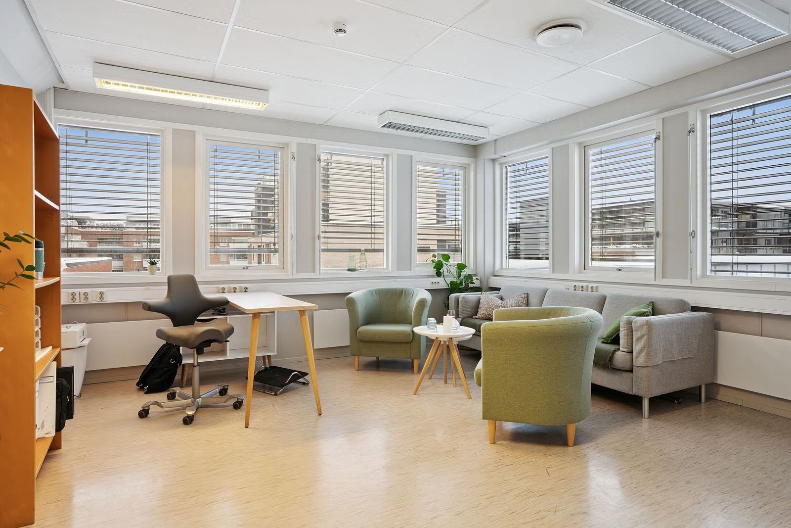 Romslig helse- og kontorlokale på 523 m² BTA i 4. etasje ved Torgveien 10 - Lokale