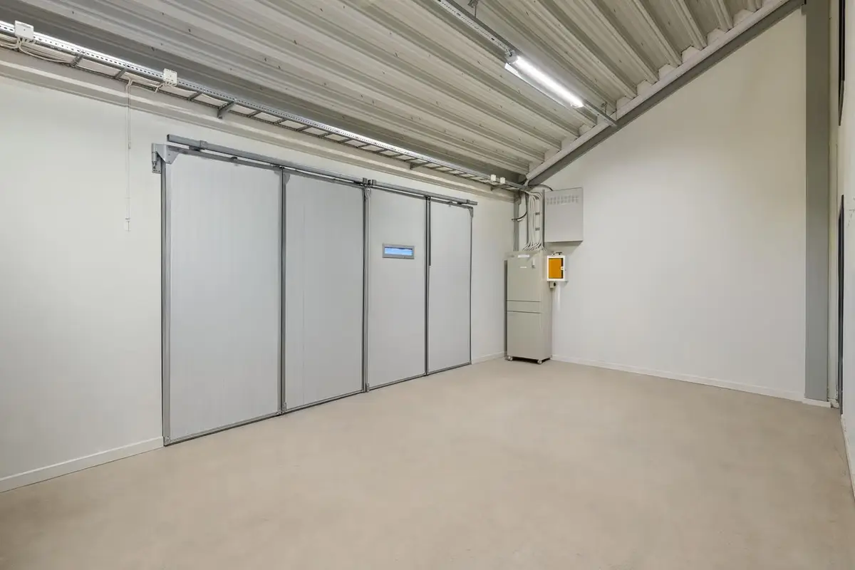 Leangbukta 30, Vettre - warehouse space