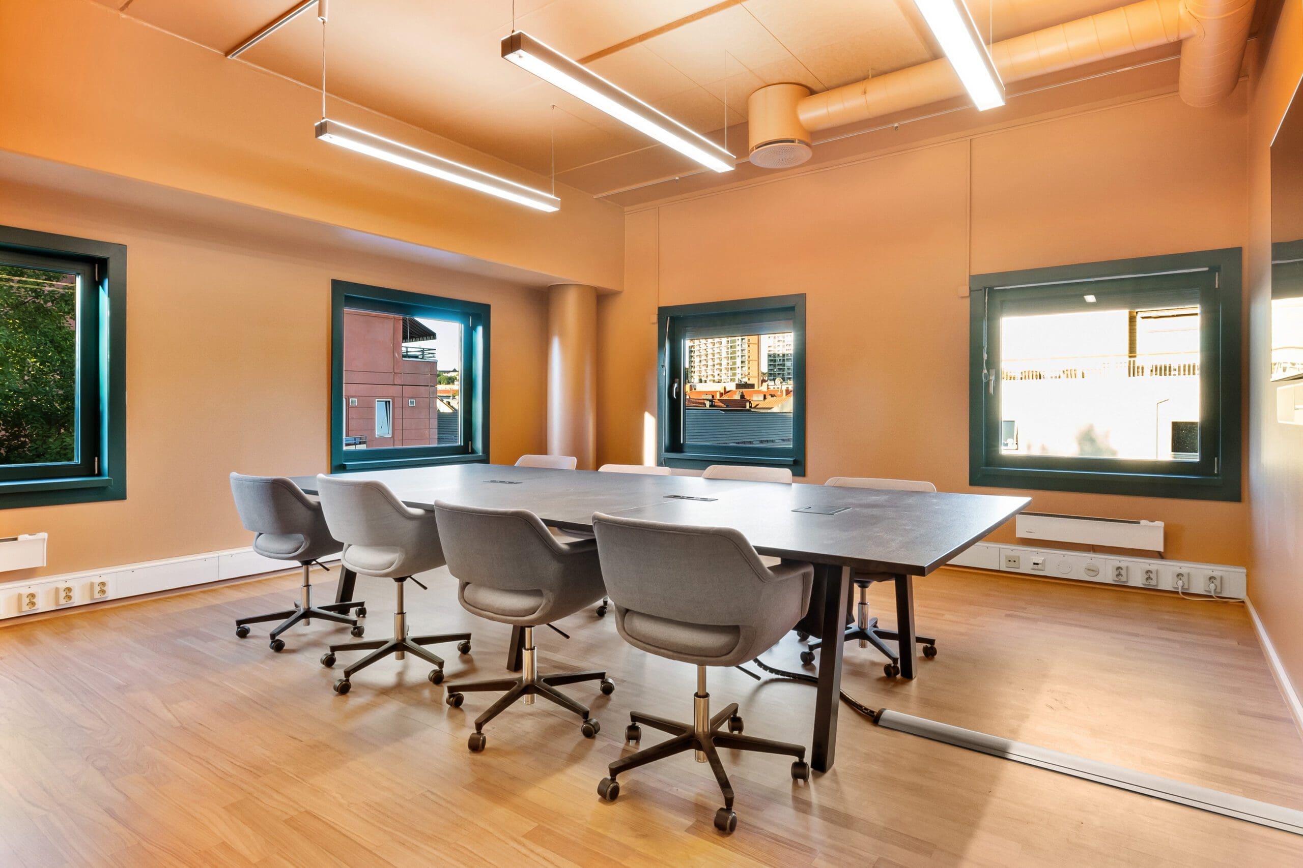 Kontor for 2-3 ansatte ved Oslo S - Moterom