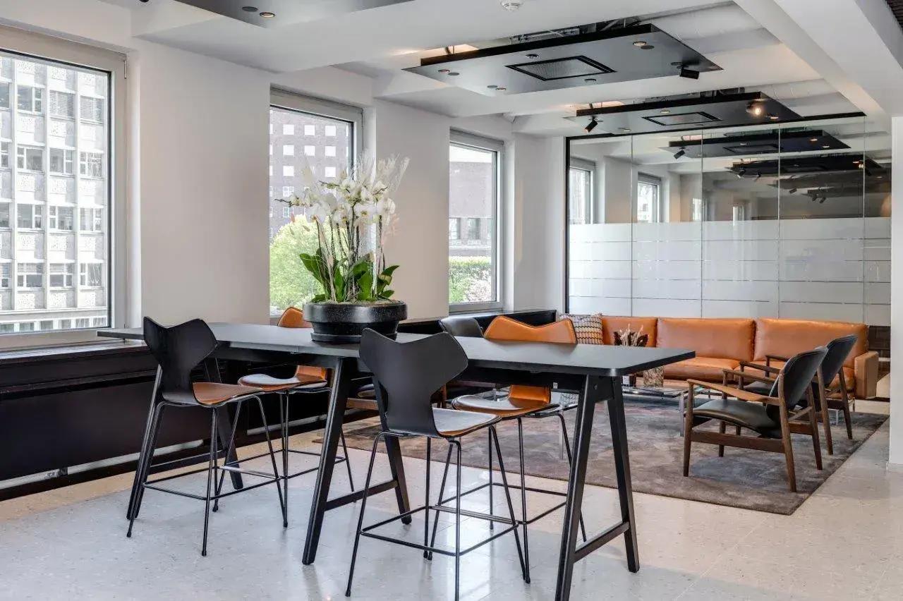 Exclusive office solutions for 2–8 people with flexibility - Facilities