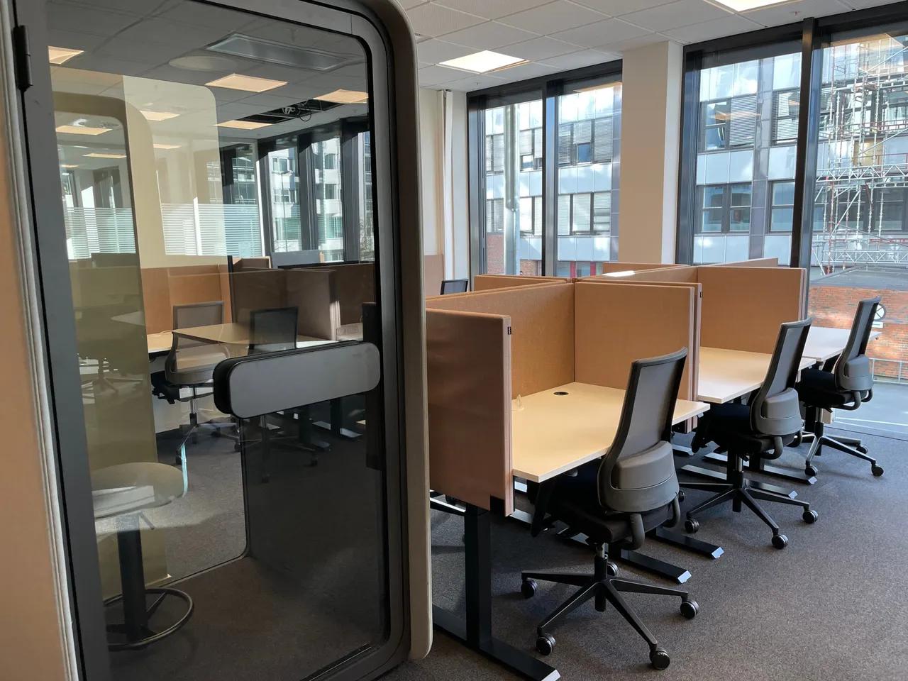 Office for 8-12 employees in the Rift building - Workspace