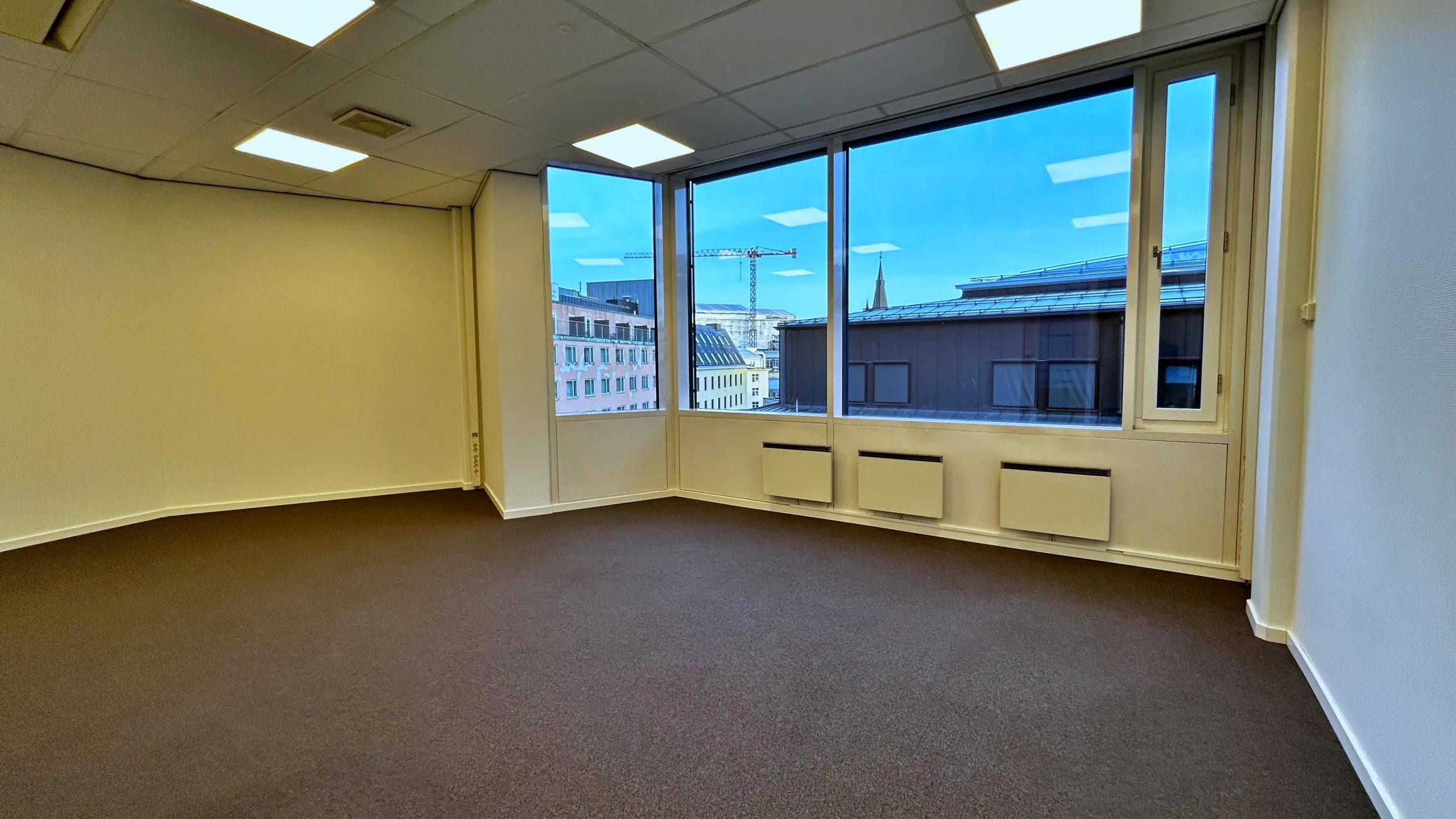 Kontor for 3-5 ansatte ved Tinghuset - Kontor