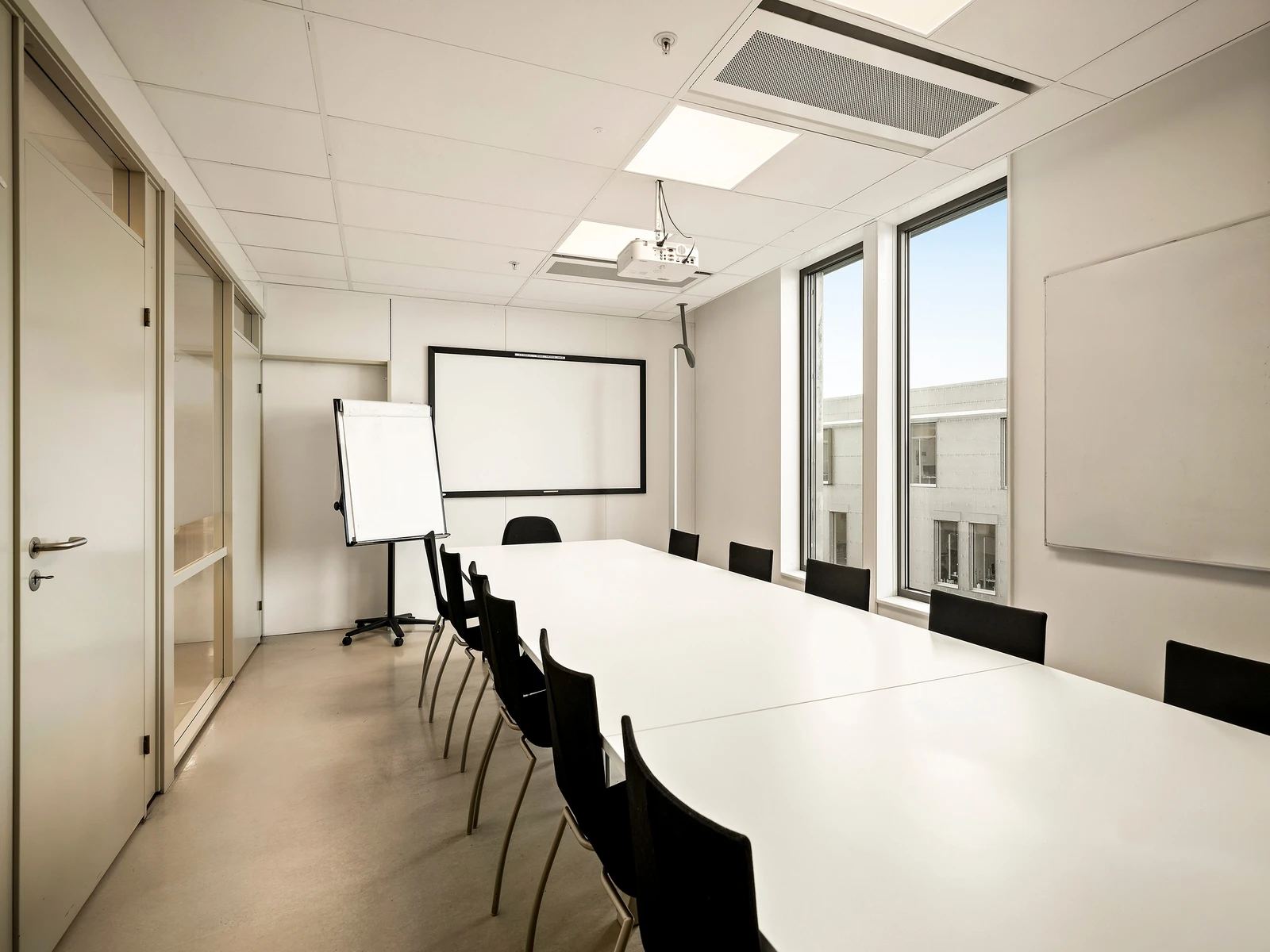 Affordable short-term rental with panoramic views - Meeting room