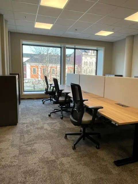 Modern office space for 9 employees at Strømsø Torg - workspace