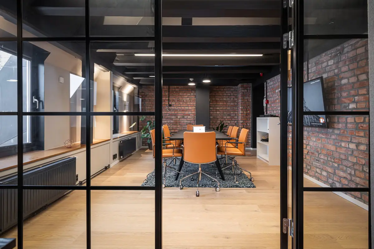 625 sqm unique office space at Karl Johans gate 21 - meeting room