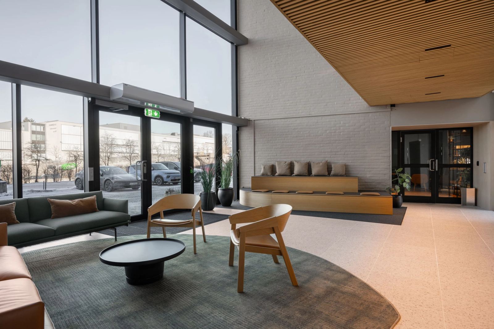 Office for 2-4 employees right by Lysaker Station - Facilities