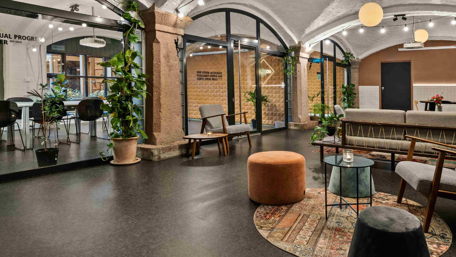 Office for 1-2 employees in a creative coworking space - Facilities
