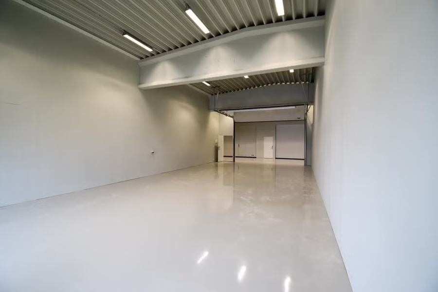 Modern 33.5 sqm Warehouse Unit in Ytre Sandviken with Optional Office Space