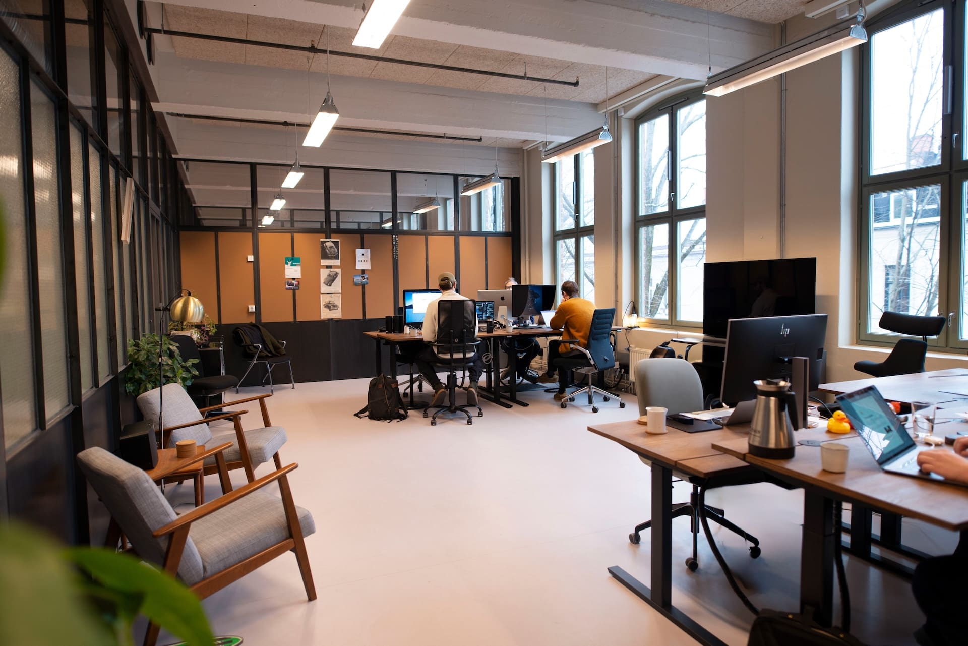 Private offices for 8–12 employees in a creative and modern environment - Workspace