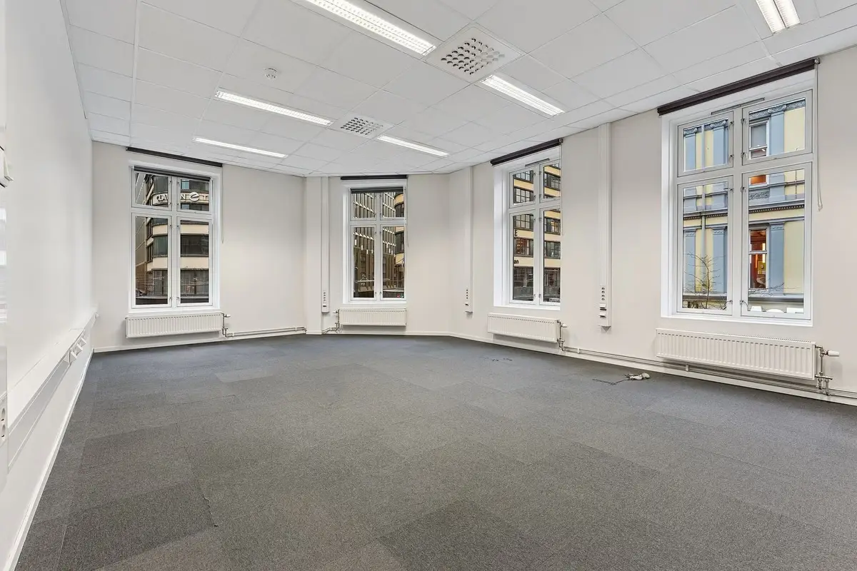 Innflyttingsklart og representativt kontorlokale på 310 m² BTA i Storgata 17 - kontor