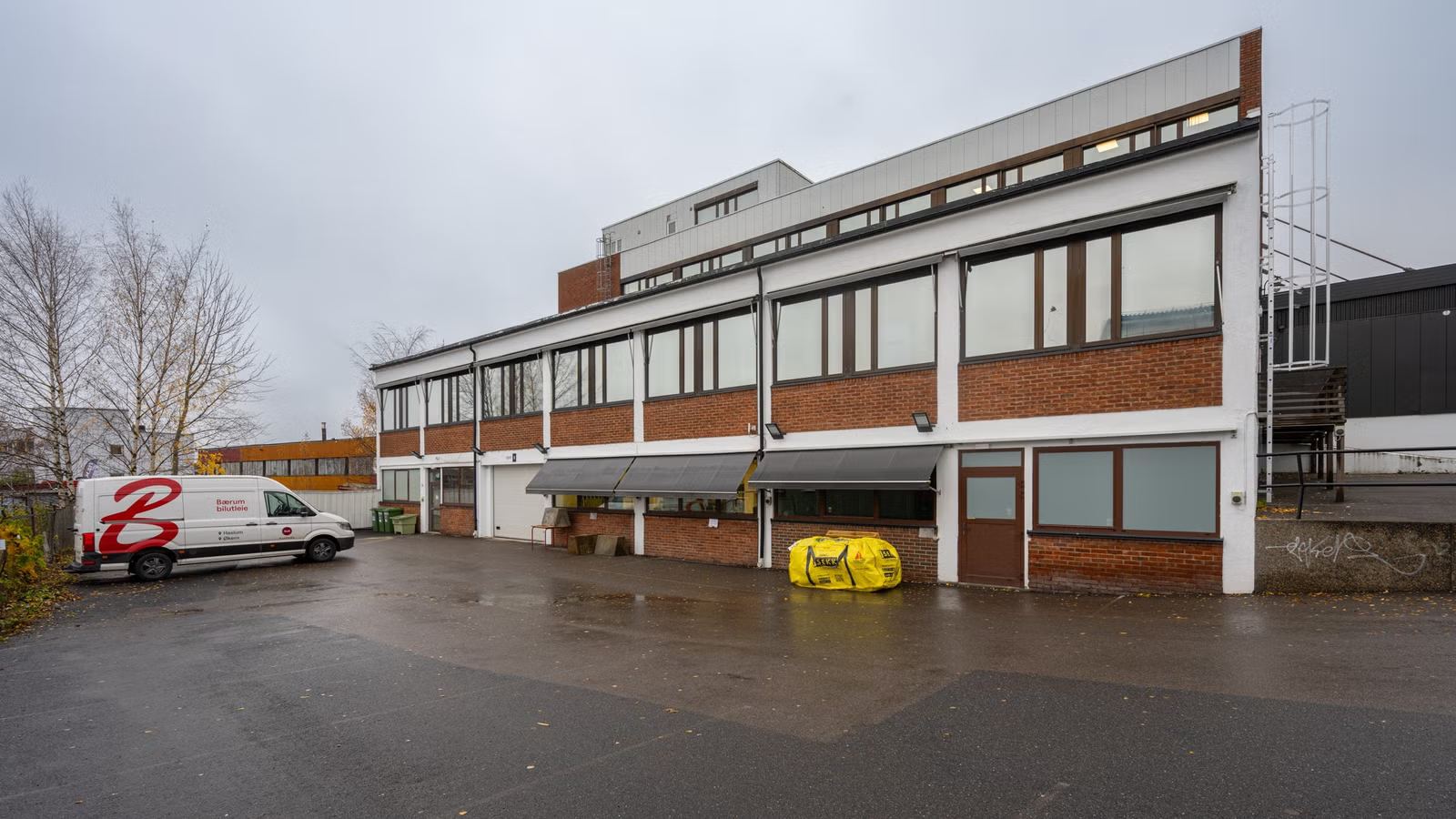 Bright warehouse and flexible commercial space at Kalbakken - Warehouse