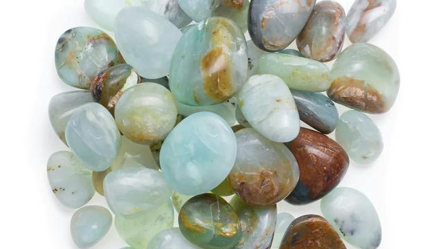 The Enigmatic Beauty of Opals: Gems of Color and Mystery