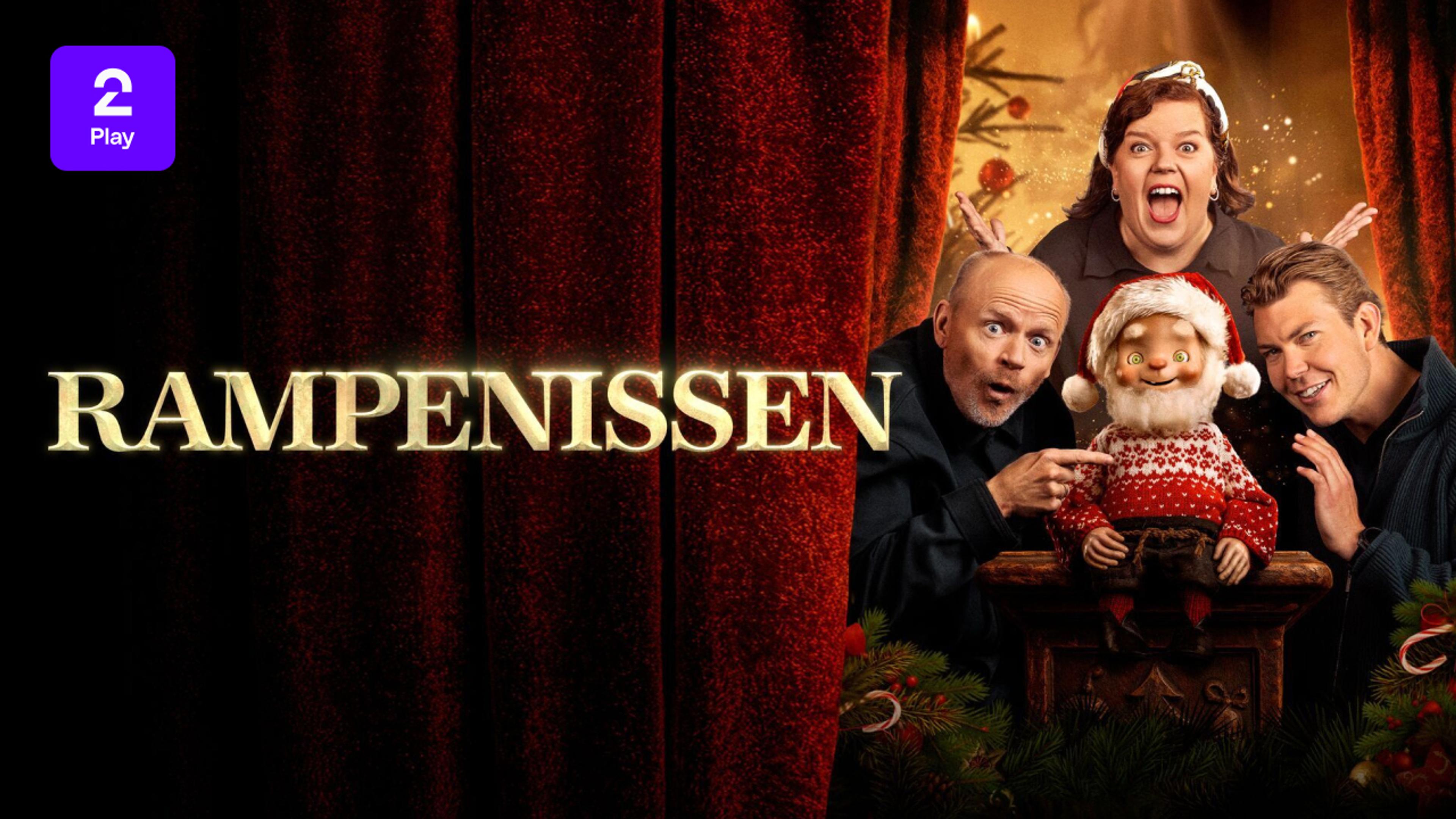 Medlemmene av Vazelina Bilopphøggers står i bilopphøggeriet og snakker med julenissen i full nissedrakt