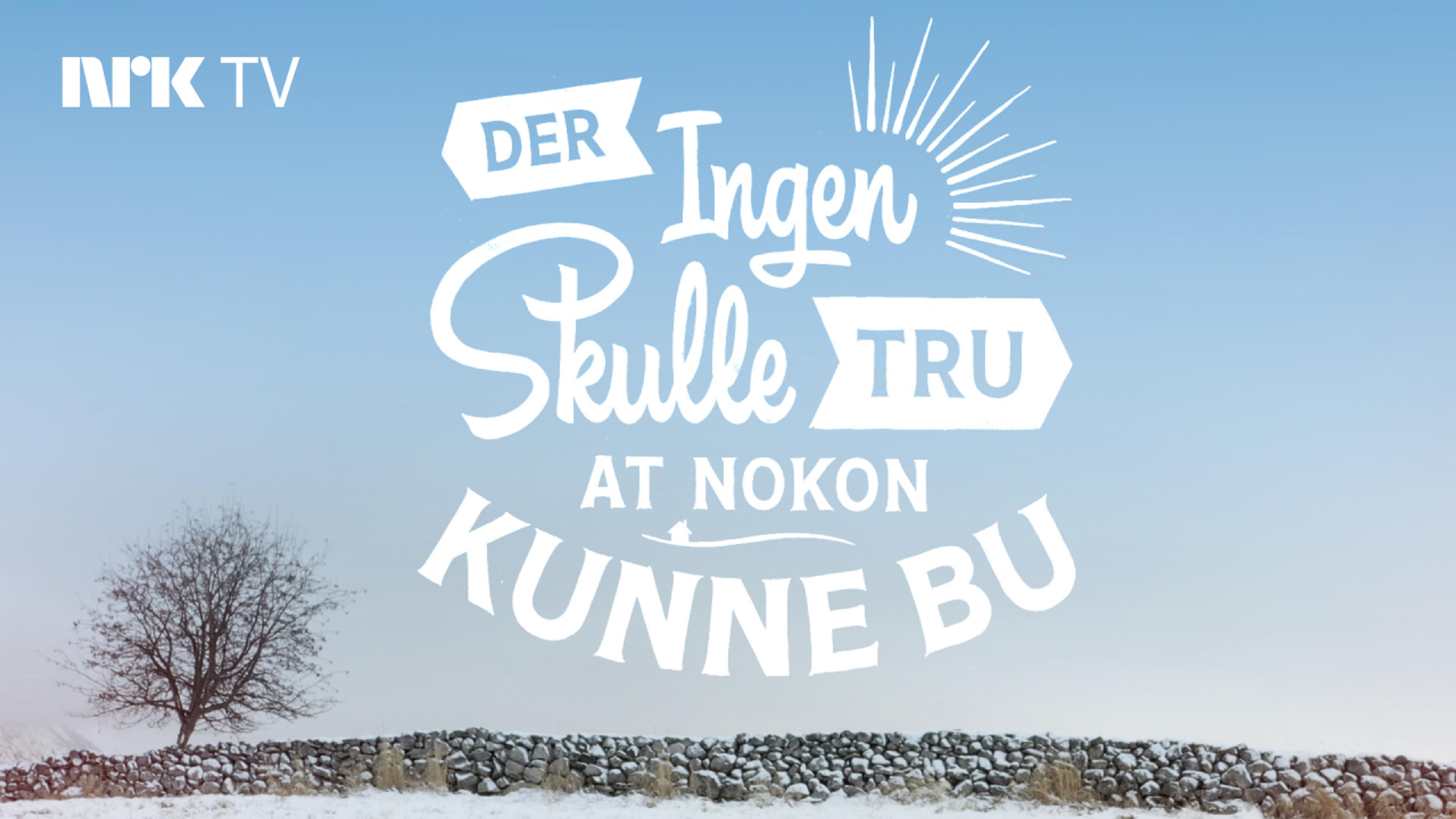 En kald, blå himmel, et ensomt tre uten blader et langt steingjere og en snødekket bakke.